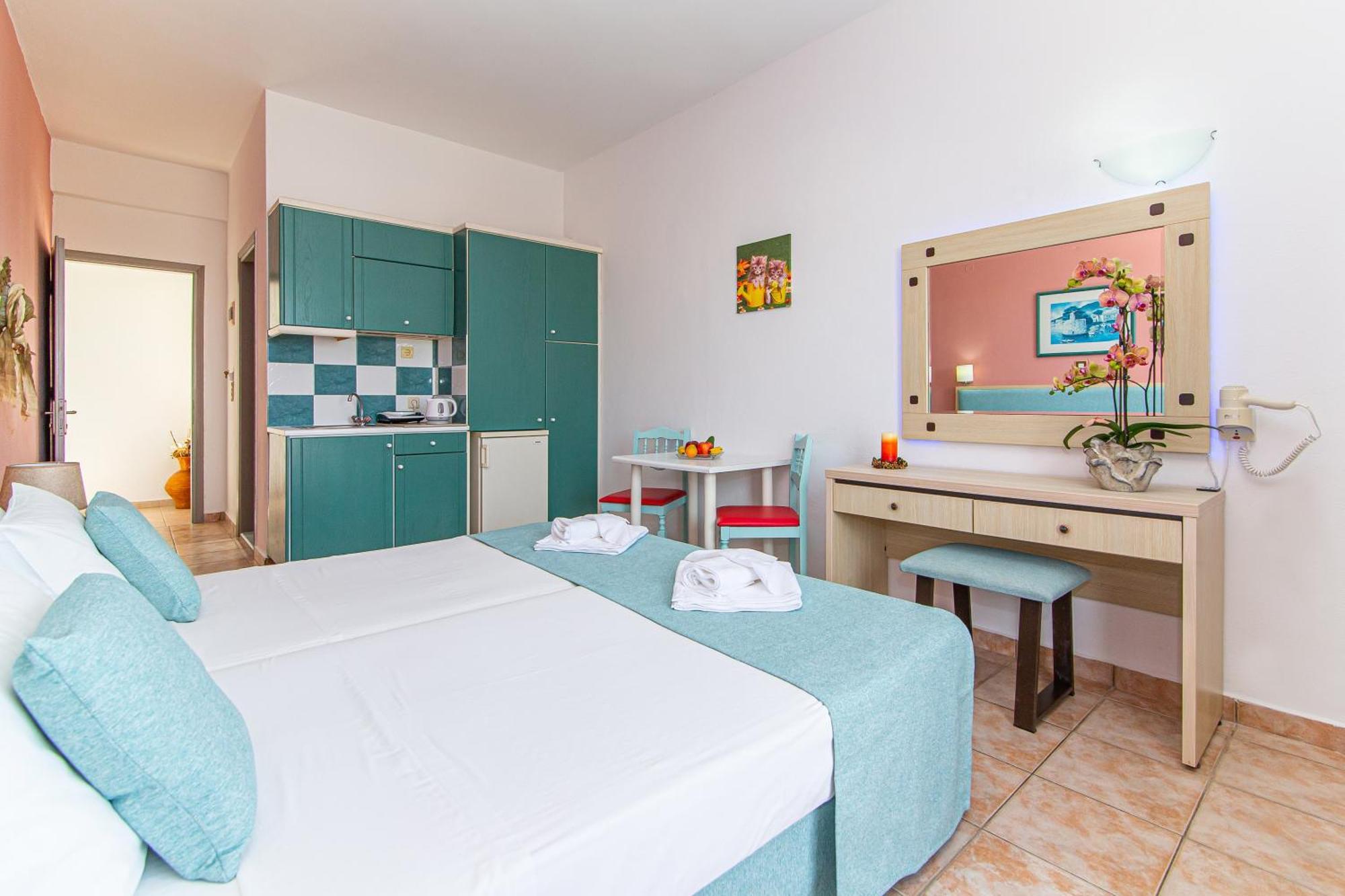 Theoni Apartments Malia Exterior foto